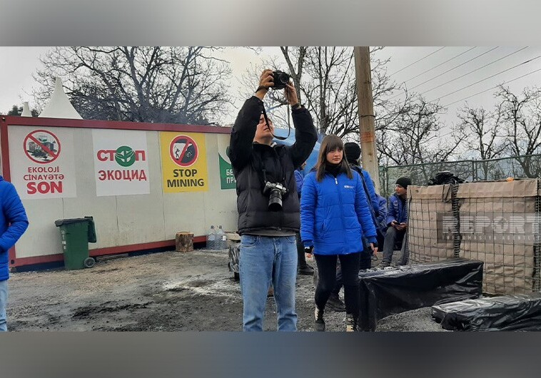 Представители зарубежных СМИ засвидетельствовали, что дорога Ханкенди-Лачин открыта для гуманитарных целей (Фото)