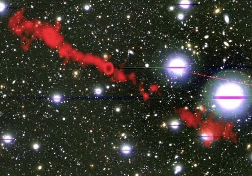 Астрономы открыли две рекордно крупные радиогалактики