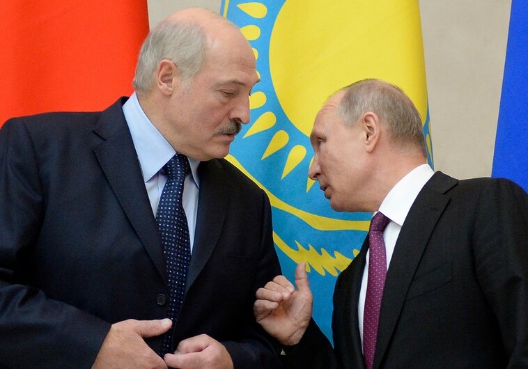 Путин и Лукашенко в беседе по телефону обсудили ситуацию в Карабахе