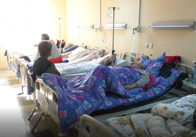 В больницах Армении закончились места для заболевших COVID-19