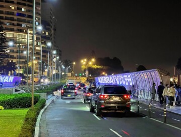 Знаменитый мост в Лиме окрасился в цвета азербайджанского флага (Фото)