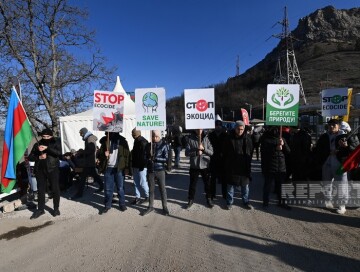 Акция протеста на дороге Ханкенди-Лачын продолжается в первый день 2023 года