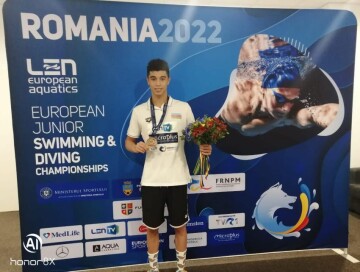 Азербайджанский пловец стал призером чемпионата Европы